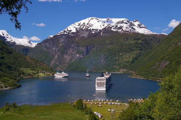 Landscape water nature mountain Photo