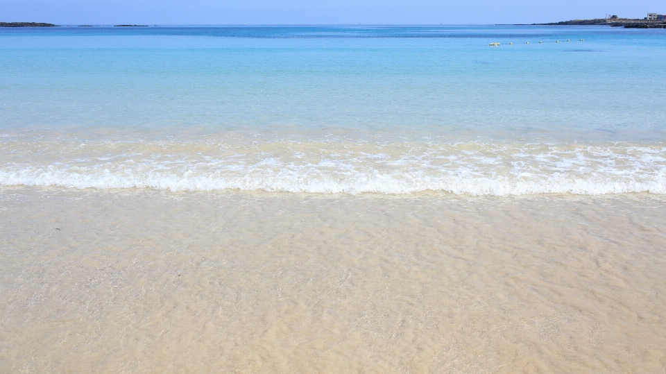 Spiaggia mare costa sabbia