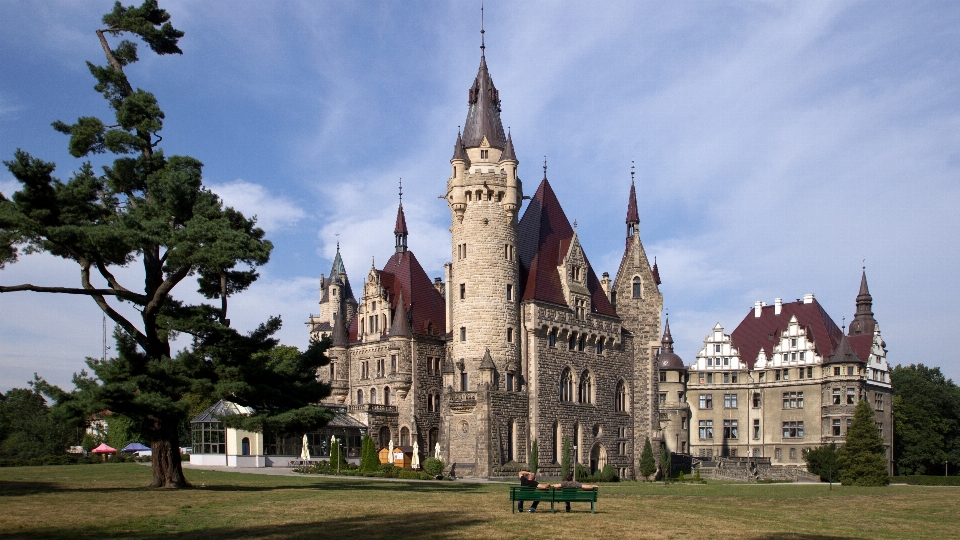 Edificio chateau
 castello punto di riferimento