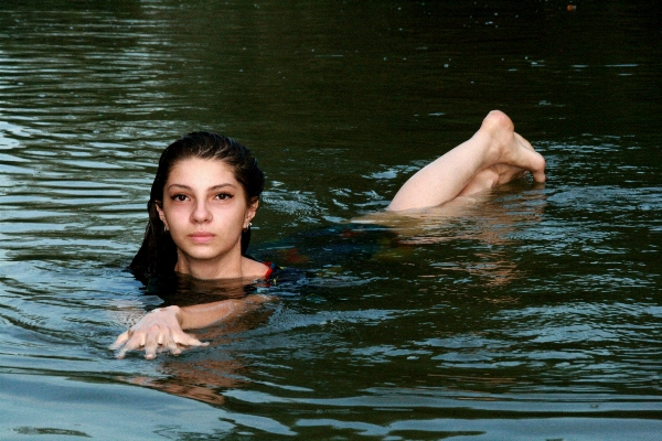 Meer wasser mädchen schwimmen Foto