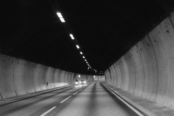 Light black and white road Photo