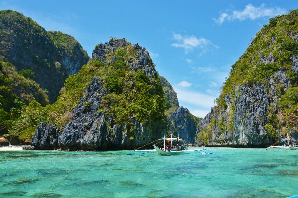 Foto Pantai laut pesisir air