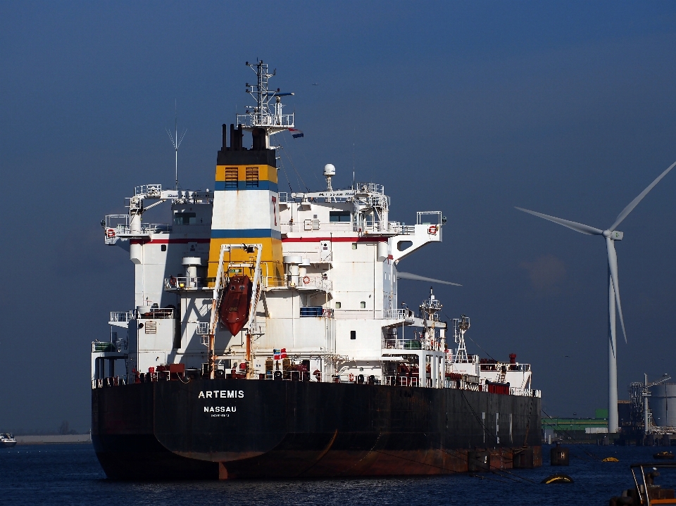 Mar océano barco transporte