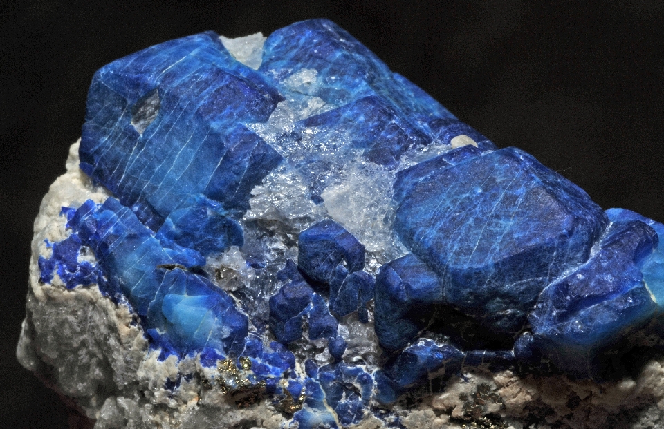 Rock batu biru perhiasan