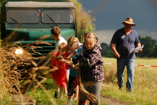 People play adventure agriculture Photo