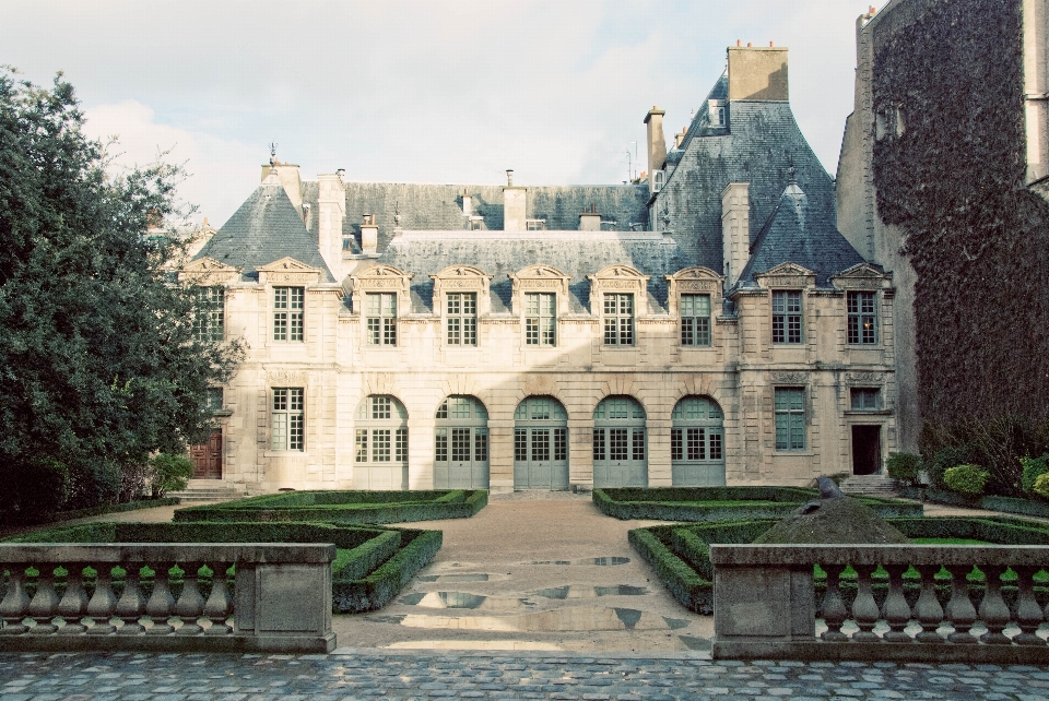 Manoir
 loger bâtiment château
