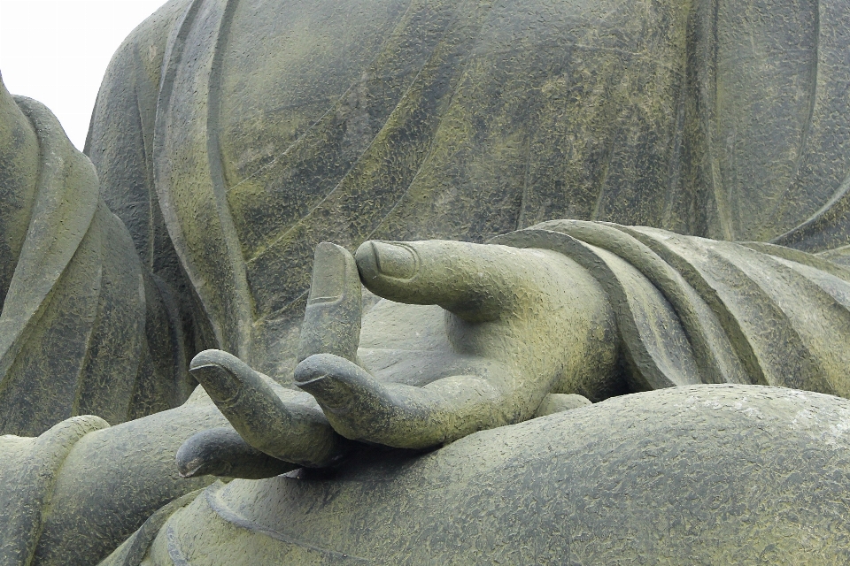 Mão rock monumento estátua