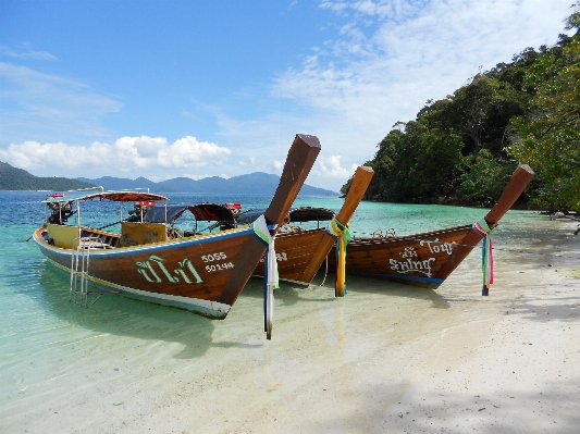 Foto Pantai laut pesisir alam