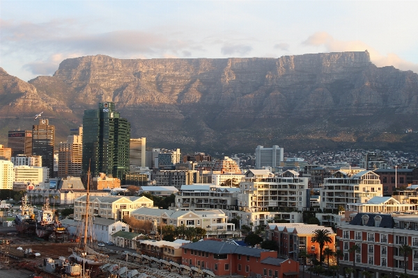 Mountain skyline town city Photo