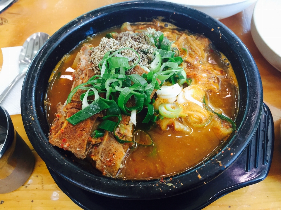 锅 盘子 食物 烹饪