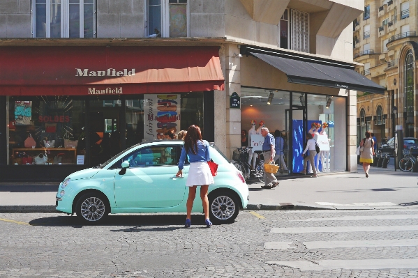 Woman road car paris Photo