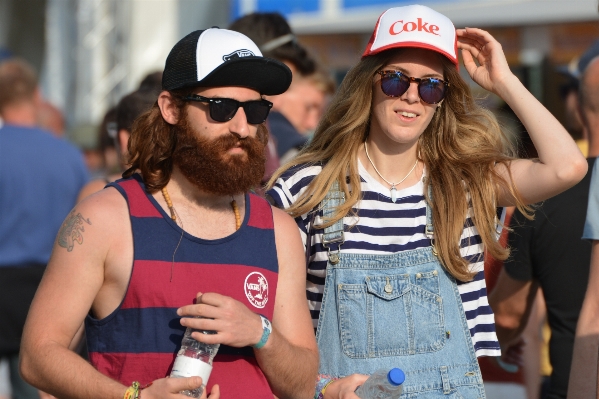 Foto Persone animale domestico vestiario barba