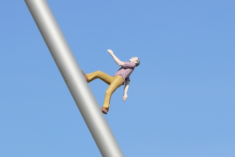 Sky wind building monument