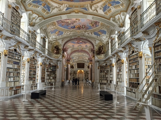 Book read building palace Photo