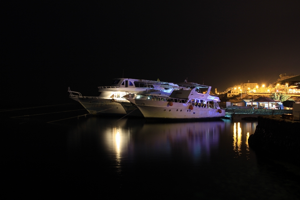 Dock 船 夜晚 黄昏