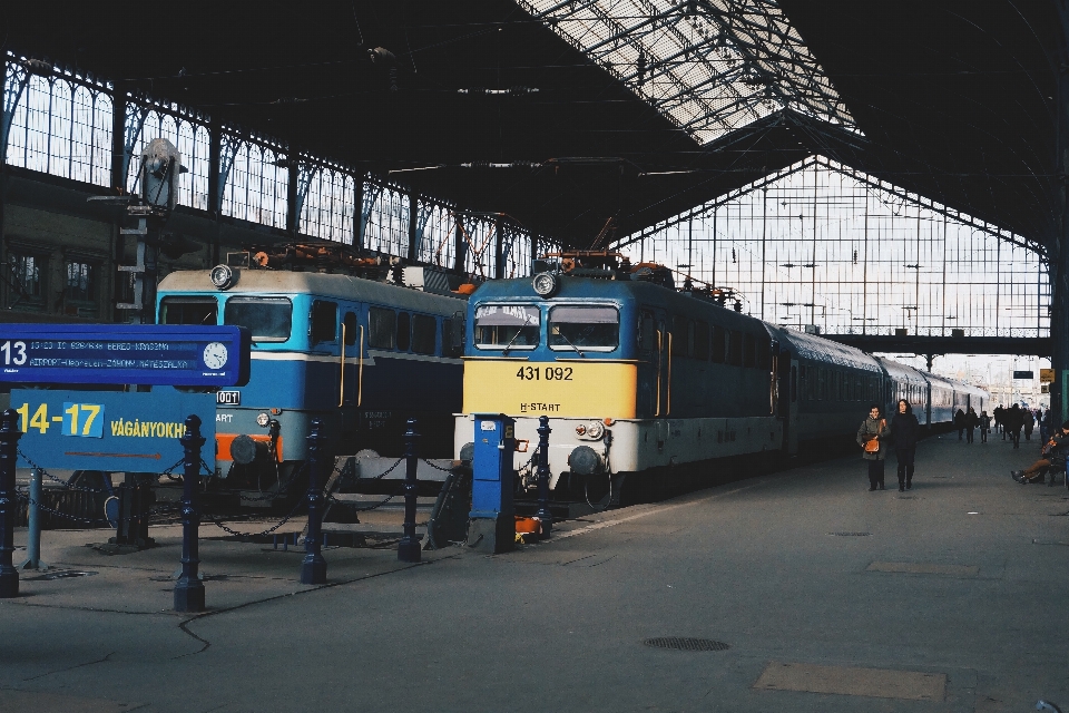 Pista ferrocarril tráfico viejo