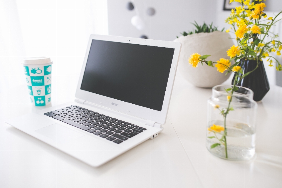 Laptop desk notebook computer