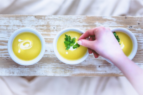 Hand plant fruit dish Photo