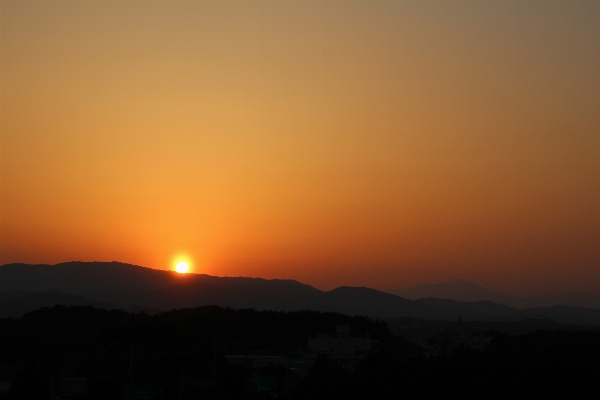 地平線 山 空 太陽 写真