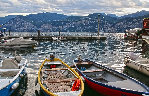 Sea water boat paddle Photo