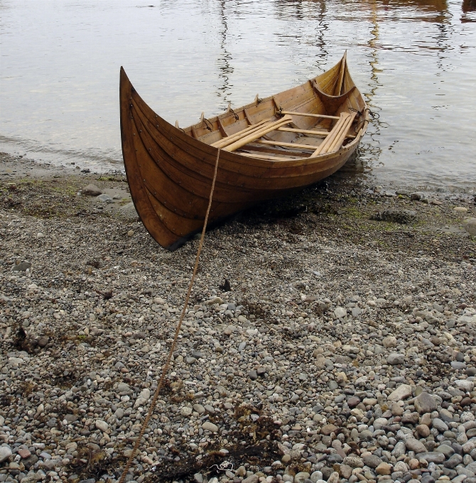 Wood boat canoe vehicle