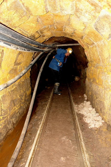 Túnel formação ouro a infraestrutura