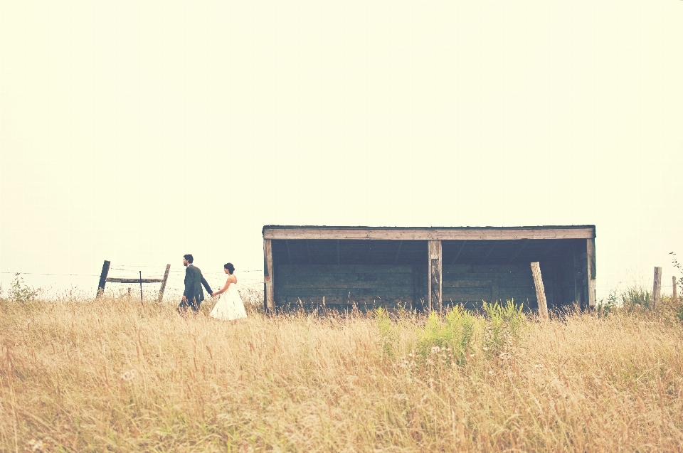 Man landscape grass woman