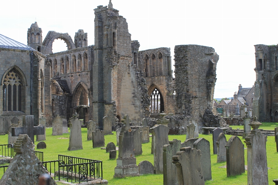 Dom friedhof ruinen schottland