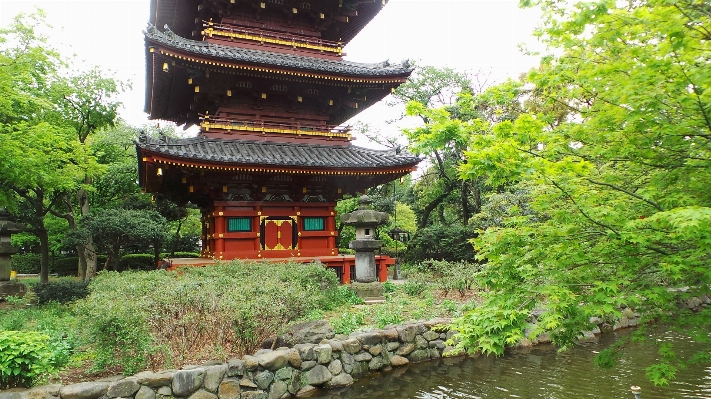 Foto Alam menara jepang tempat beribadah
