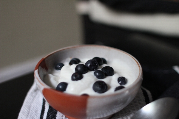 Foto Meja tanaman putih buah