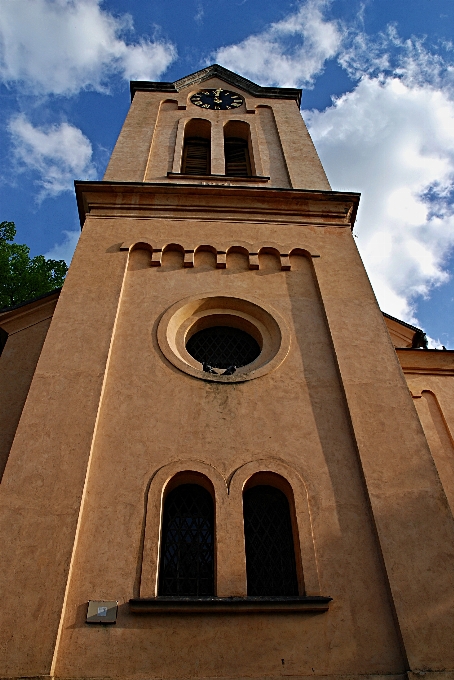 Leggero architettura cielo bianco