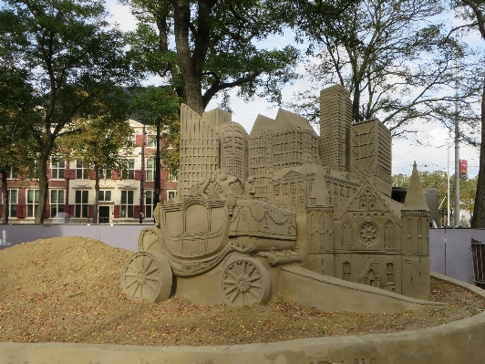 Foto Pasir monumen patung peringatan