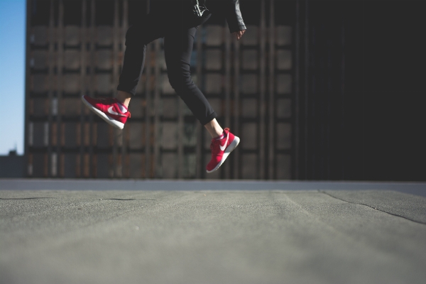 Person roof city jumping Photo