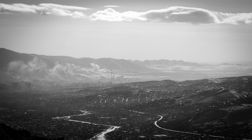 Paysage horizon montagne nuage