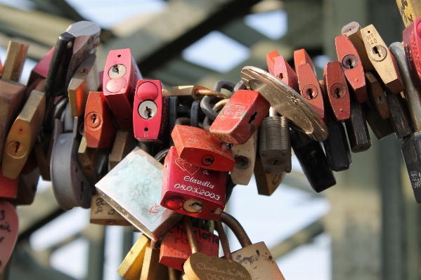 Bridge love heart red Photo