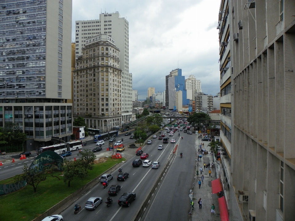 Arsitektur jalan kaki langit lalu lintas