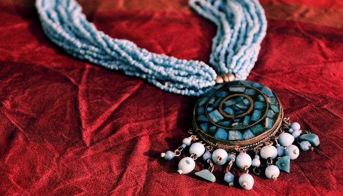 Red bead circle necklace Photo