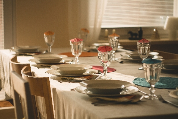 Table cutlery house restaurant Photo