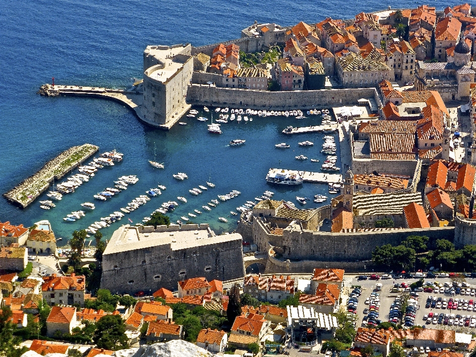 Morze wybrzeże dock architektura