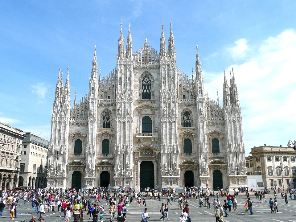 Prédio palácio praça
 marco