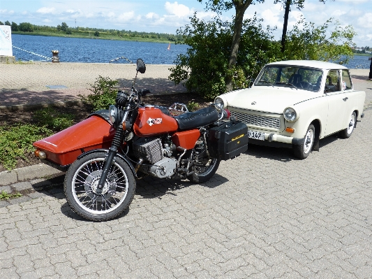 車 車輪 車両 オートバイ 写真