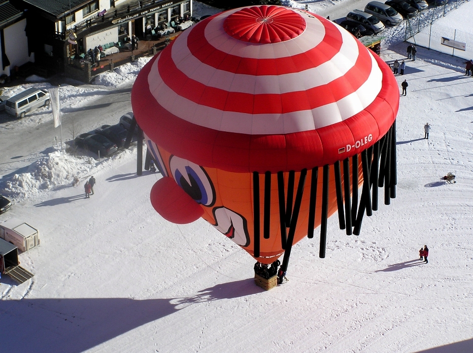 Snow hot air balloon aircraft vehicle