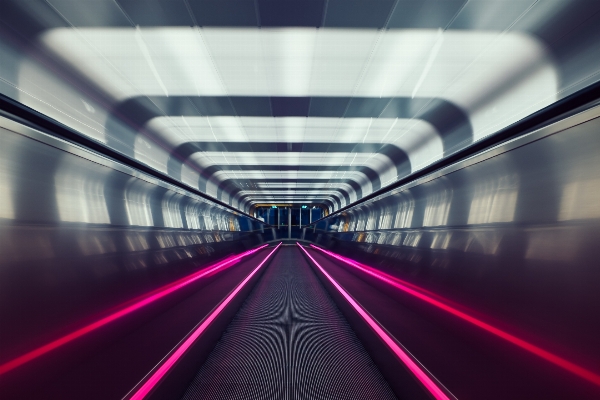 Foto Luz urbano túnel subterraneo