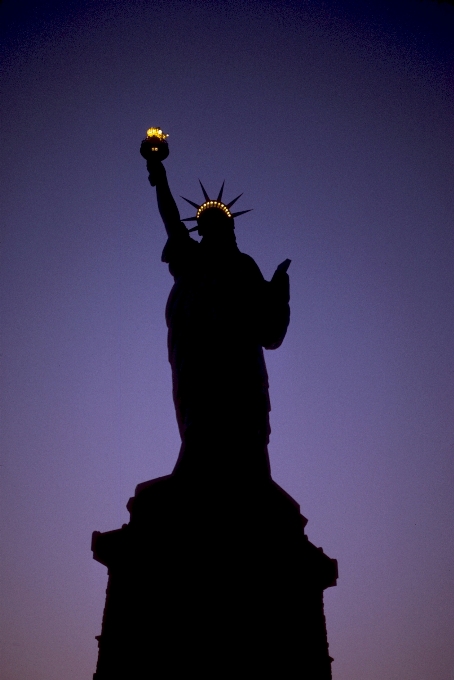 Silhouette nuit new york manhattan