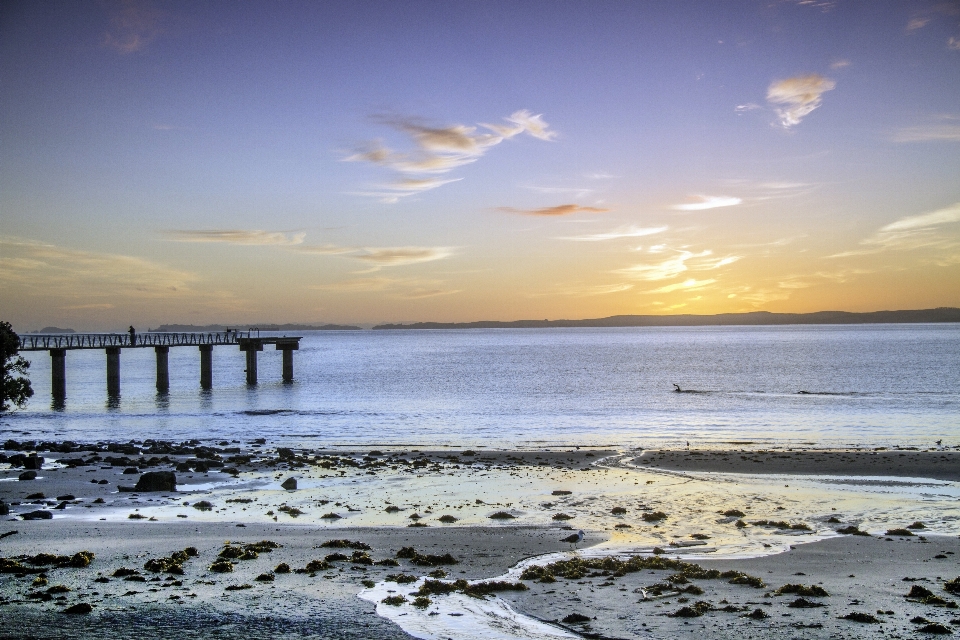 Pantai laut pesisir pasir