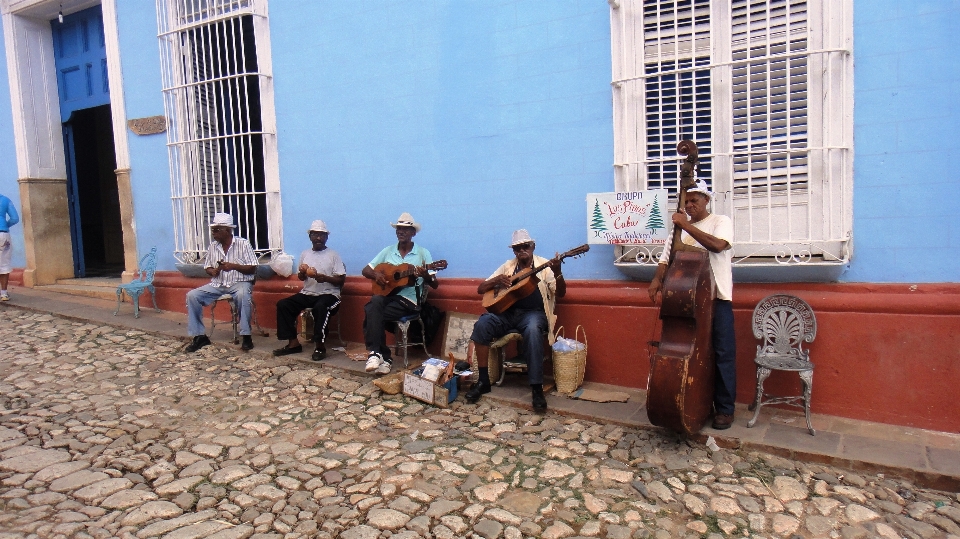 Música camino calle banda