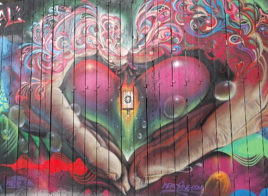 Urban love heart graffiti Photo