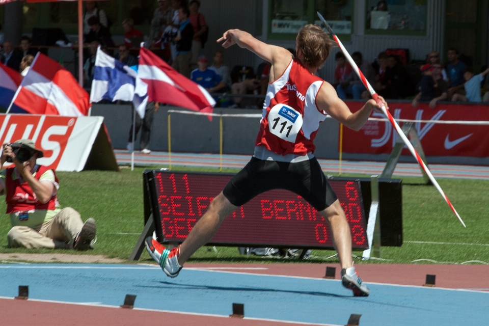 Personne sport sauter des sports