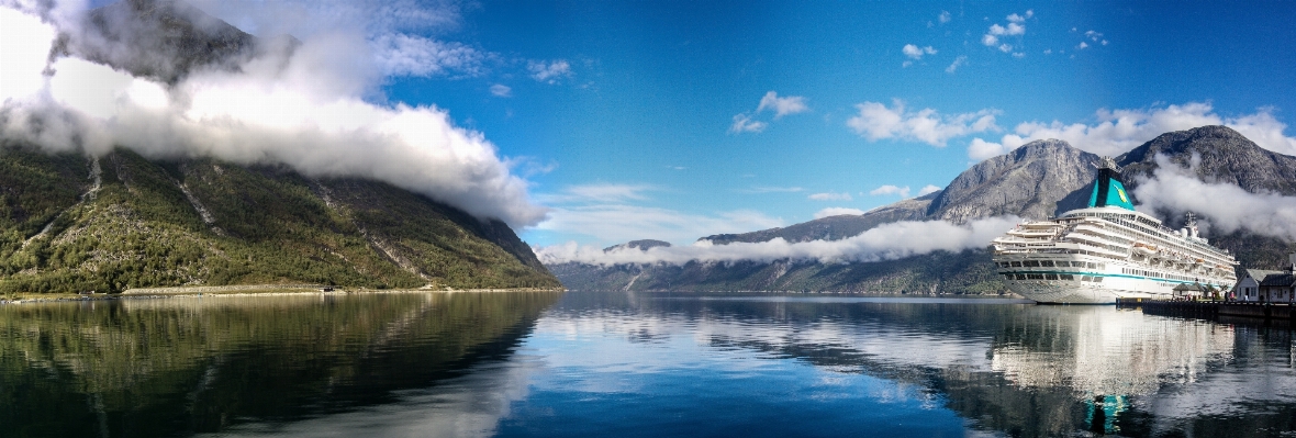 Landscape water nature mountain Photo