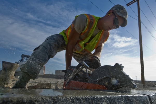 Foto Construção industrial esporte radical
 concreto